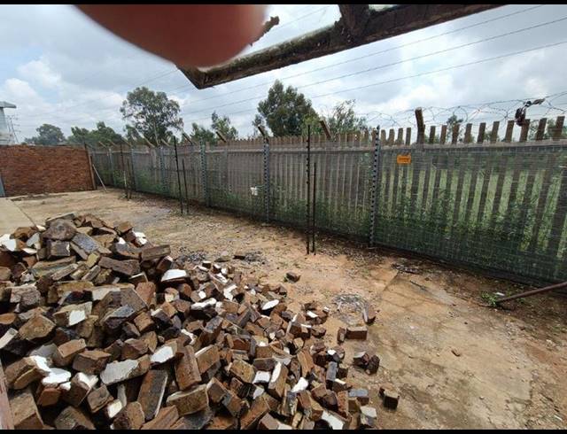 INDUSTRIAL PROPERTY TO RENT IN ROBERTVILLE